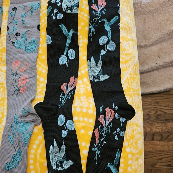 Floral and Bird Patterned Socks - Picture 4 of 7